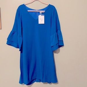 Women’s new with tags Beautiful V Neck dress